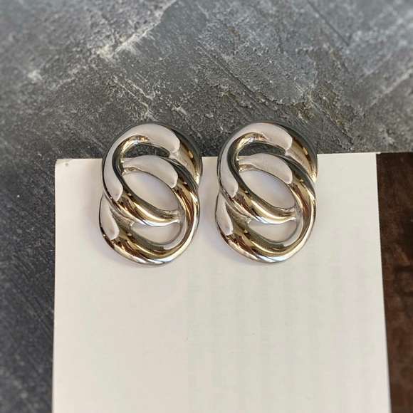 LAST ONE Stud Earrings Platinum Plated Silver Color Chain Model Modern Earrings - Picture 5 of 9